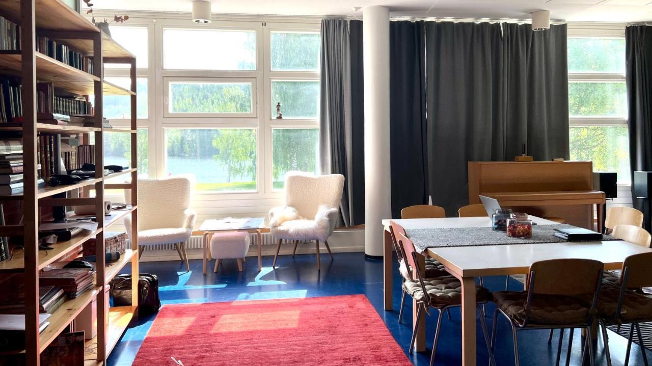 Vanha Koulu Suolahti Exterior foto